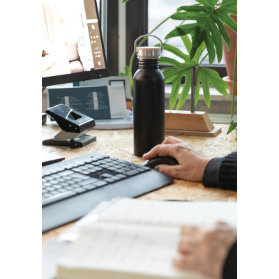 Modern stainless steel bottle with bamboo lid