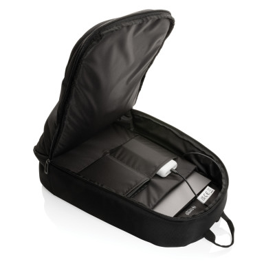 Swiss Peak AWARE™ modern 15.6" laptop backpack