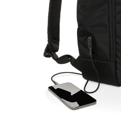 Swiss Peak AWARE™ modern 15.6" laptop backpack