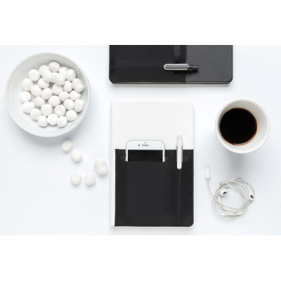 A5 Deluxe notebook with smart pockets