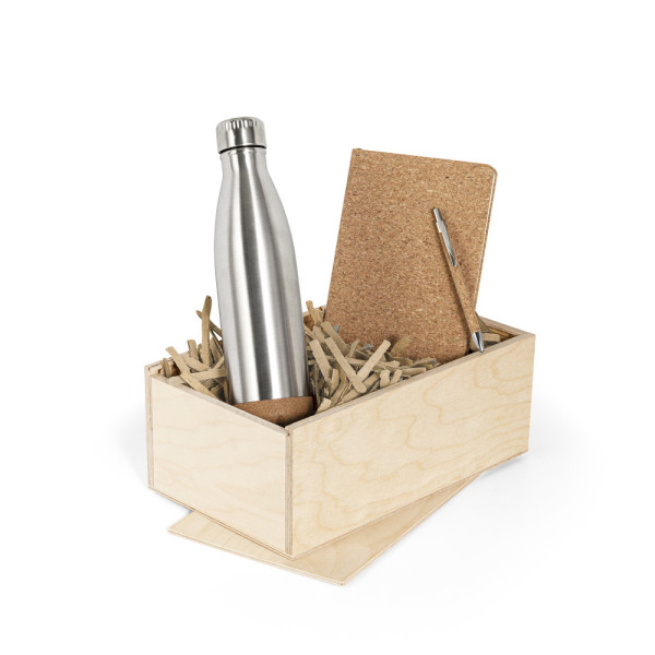 KIT CORK. Kit cork is a set of products that emphasizes the simplicity of a natural material like cork