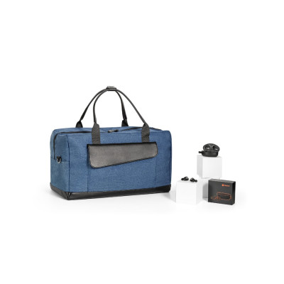 KIT TRAVEL. Travel kit designed to carry everything you need for your trips in a spacious way