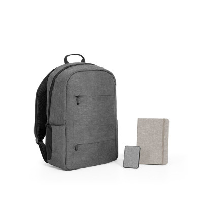 KIT ONBOARDING CLASSIC. The classic onboarding kit is a collection of products to welcome new employees